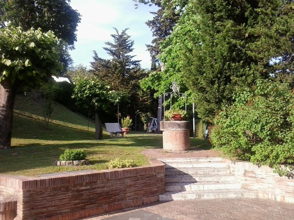Marchese Del Grillo Fabriano Exterior foto